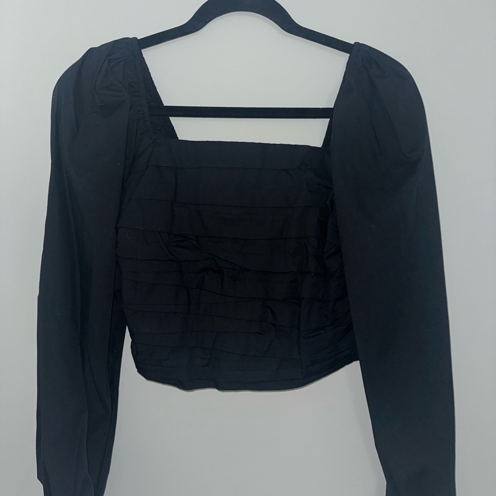 Elegant Black Women's Abercrombie & Fitch Cropped Top